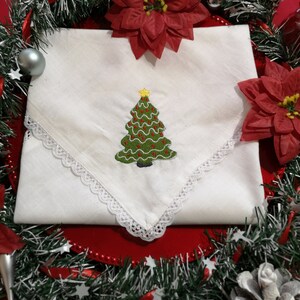 Fennco Styles Embroidered Snowflake Christmas Cotton Cloth Napkins 20 x 20 inch, Set of 4 - Red Dinner Napkin for Holiday Décor, Banquets, Family