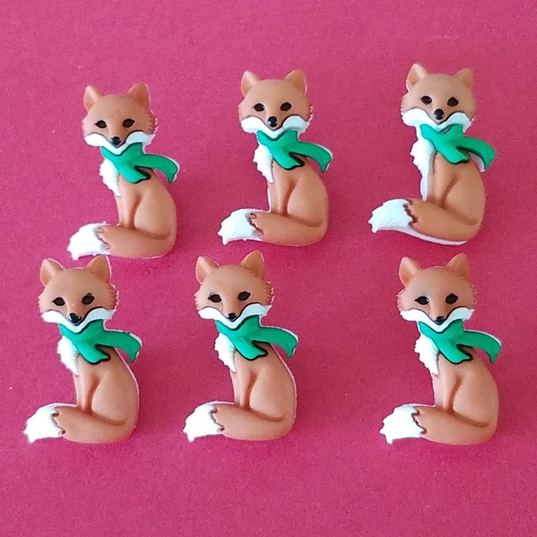 Dress It up Buttons - Winter Fox - Christmas Holiday Jesse James Shank-back  - Etsy