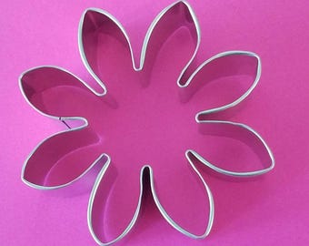 Daisy Cookie Cutter Metal 3"