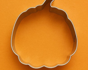 Pumpkin Cookie Cutter 4" Metal