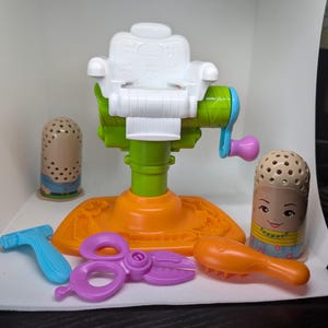 Toys Games Buzz N Cut Play Doh Play-Doh Buzz N Cut Barber Shop Toy