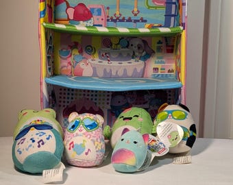 Ensemble de jeu Sweet Shop de Squishville avec 6 mini squishmallows en peluche