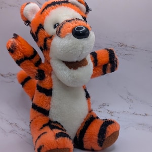 Vintage 1989 Sears 6&quot; Tigger Sitting Disney Plush Winnie The Pooh Stuffed Animal