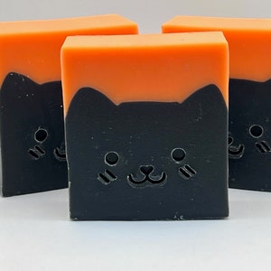 Black cat soap | Handmade soap | Halloween soap | Halloween Gift soap | Halloween favor soap