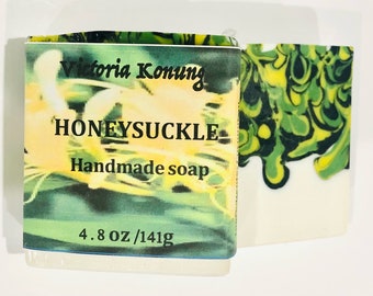 Honeysuckle soap | Handmade soap | Valentine gift | Birthday gift | Favor soap | Valentine soap
