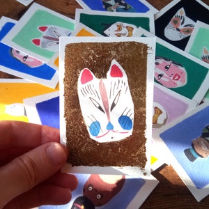Cartes masques et jouets japonais dorées à la main à offrir image 4