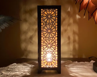 Daisy Wood Table Lamp, Light Box - Laser-Cut, Wood, Geometric pattern, hand made to order