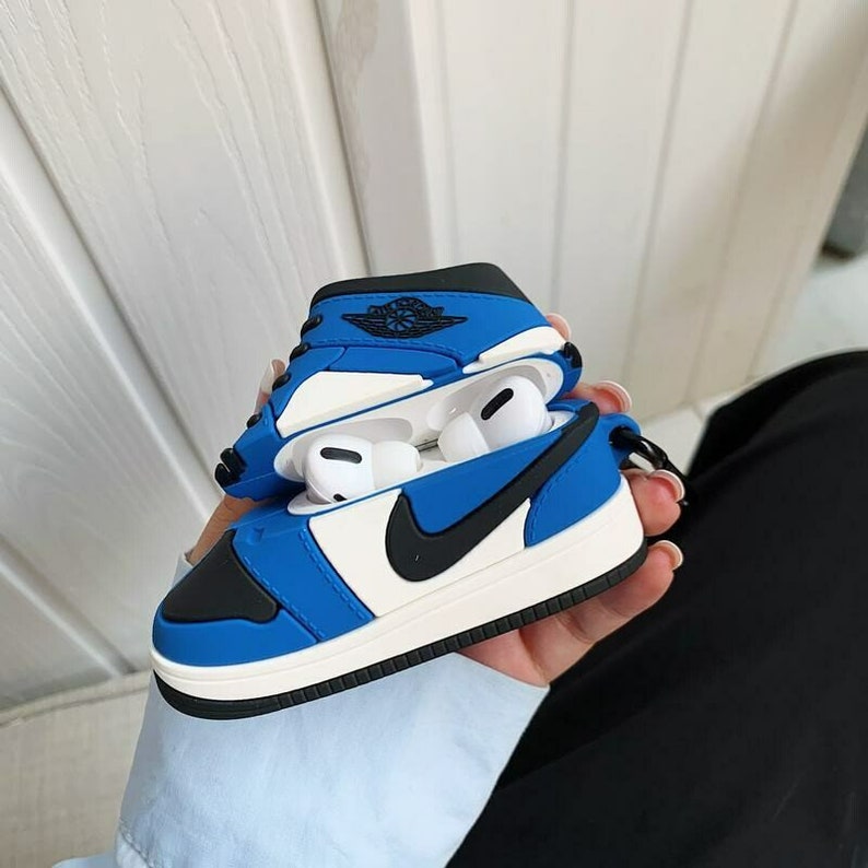 mini sneakers nike
