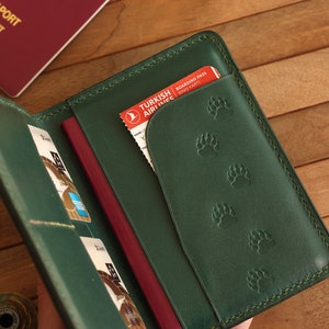 Cartera de viaje para pasaporte con concepto de pesca, cartera de viaje de cuero hecha a mano, cartera de viaje para pasaporte única, regalo de Fisher