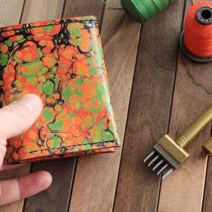 Cartera unisex, arte marmoleado, cartera de cuero, regalo del día de la madre, cartera delgada para hombres, cartera vegana para hombres, arte Ebru