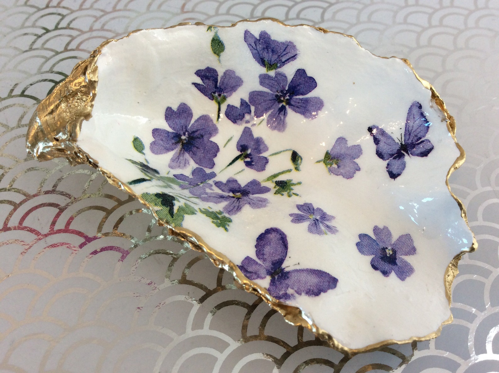 violet flower ring dish