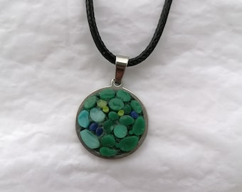 Pendentif micro mosaïque de harmonie de couleur vert et bleu