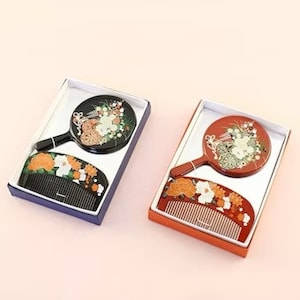 Japanese mirror & Kushi comb set in a gift box.