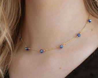 Collier de perles de cobalt - Collier minimaliste - Bijoux délicats - Collier bleu - Bijoux simples - Collier d’or - Collier d’argent - Cadeaux