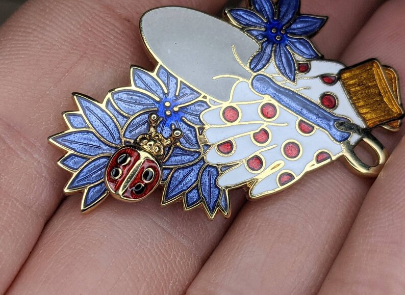 Purple White And Gold Flower Gardening Ladybug Enamel Vintage Brooch Pin