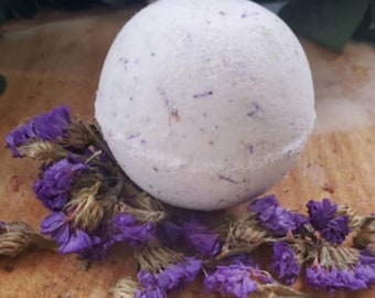 Lilac & Lily Bath Bomb