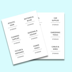 Puede incluir: Un conjunto de etiquetas imprimibles para organizar contenedores de almacenamiento. Las etiquetas son blancas con texto negro e incluyen categorías como equipo deportivo, productos de limpieza, baterías y bombillas, artículos de temporada y festivos, suministros para automóviles, herramientas de jardinería, herramientas eléctricas, cables y alambres, y fotos y recuerdos.