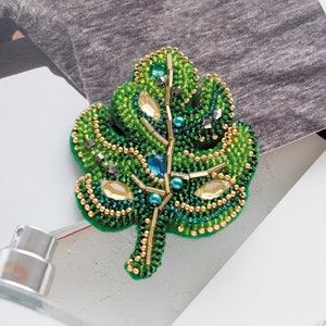 DIY Jewelry making kit, Seed beaded brooch &quot;Monster leaf&quot;, Abris Art. Bead Embroidery, Needlework beading decoration.