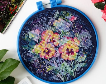 Kreuzstich Stickpackung &quot;Aquarell Veilchen&quot; Abris Art DIY Kreuzstichbild mit Rahmen 17cm