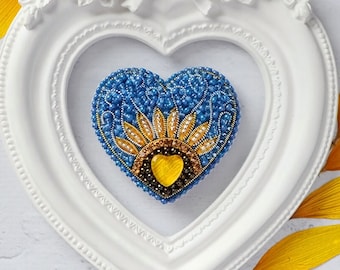 DIY Jewelry making kit, Seed beaded brooch "Sunny heart", Tela Artis. Bead Embroidery, Needlework beading decoration.