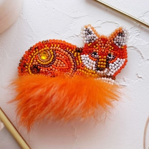 DIY Jewelry making kit, Seed beaded brooch "Redtail", Abris Art. Bead Embroidery, Needlework beading decoration.