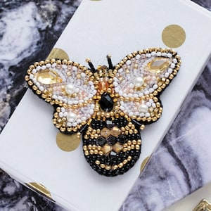DIY Jewelry making kit, Seed beaded brooch "Golden bee", Abris Art. Bead Embroidery, Needlework beading decoration.