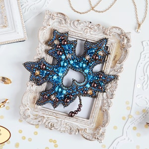 DIY Jewelry making kit, Seed beaded brooch &quot;Aurora leaf&quot;, Tela Artis. Bead Embroidery, Needlework beading decoration.