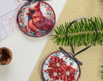 Borduurpakket kralen op canvas - Rode kardinaal. DIY kralenwerkpakket borduren kerst nieuwjaar boomdecoratie