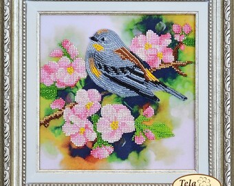 ベロア生地にビーズ刺繍キット。アプリコットの枝に止まる鳥。Tela
