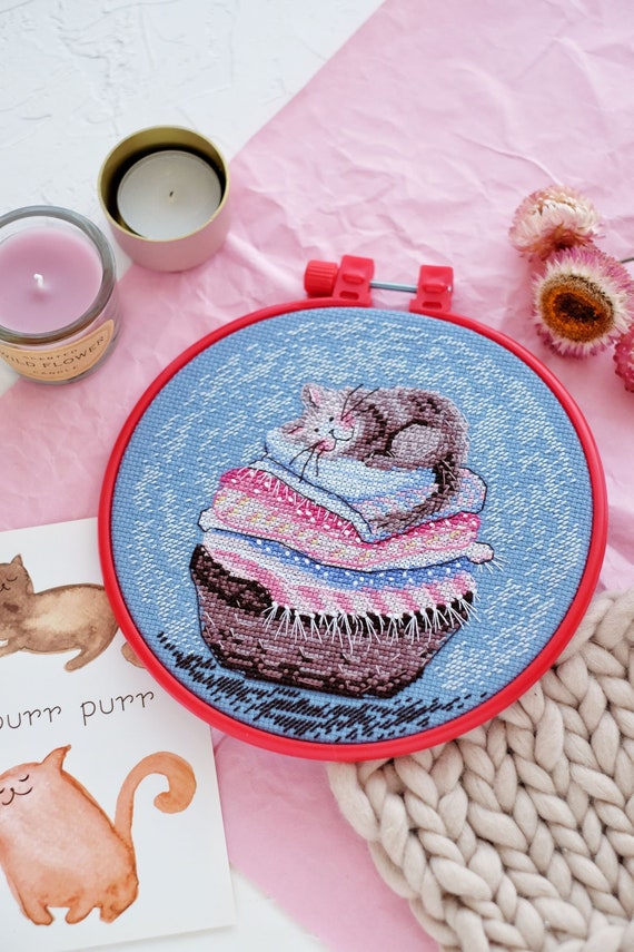 Cross stitch embroidery kit "Kitty". DIY cross stitch picture with frame 6.7"