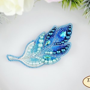 DIY Jewelry making kit, Seed beaded brooch &quot;Turquoise feather&quot;, Tela Artis. Bead Embroidery, Needlework beading decoration.