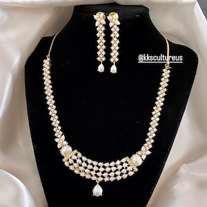Artificial moti necklace discount