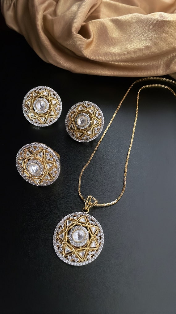 Gold Plated Indian Bollywood Style Kundan Gray Fusion Necklace