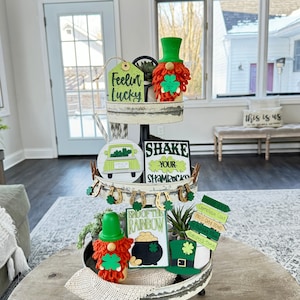 St Patricks Day decor, St Patricks day tiered tray, Tiered tray decor, St Paddys decor, St Patricks Day, St. Pattys decor, Irish, Leprechaun