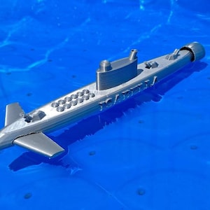 Customizable toy submarine. battleship submarine. 3D printed toy submarine. For play time, bath time, pool time.