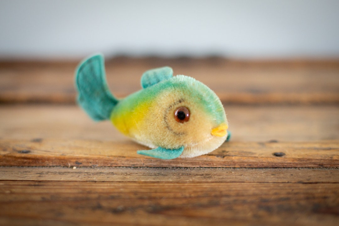 50s-60s Steiff Flossy the Blue Fish Plush Stuffed Animal Toy 50s-60s Steiff Flossy the Blue Fish Plush Stuffed Animal Toy