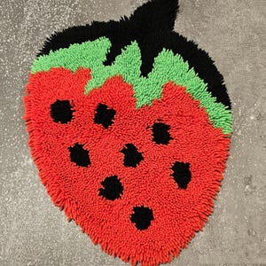 Poszewka na poduszkę Vintage Strawberry, wieszak zatrzaskowy z lat 70. i 80., poszewka na poduszkę