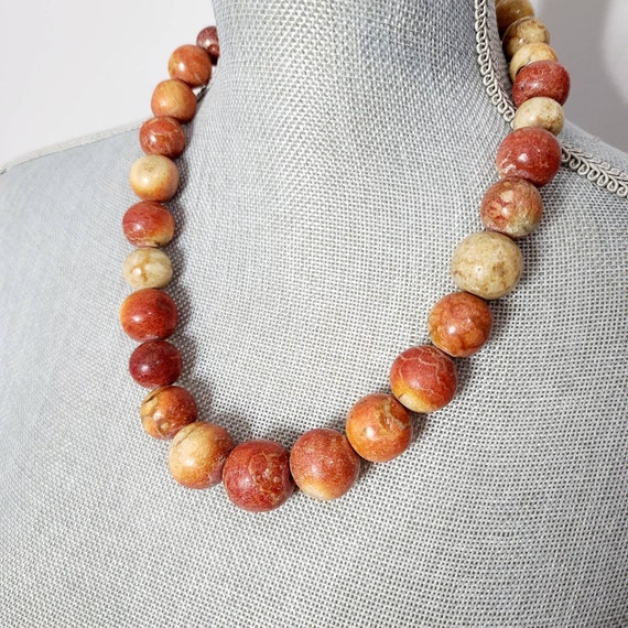 Vintage 1970s Apple Coral Necklace, Graduating Be… - image 2