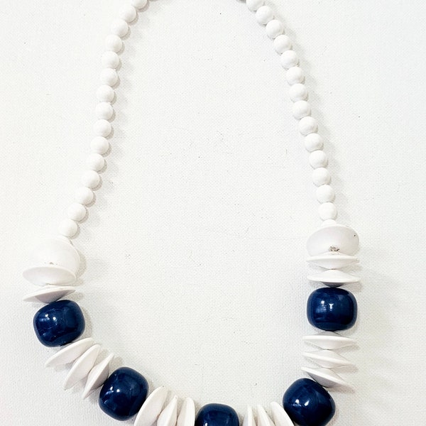 Vintage 1960s MOD Necklace, Chunky, Plastic, Beaded, Blue and White