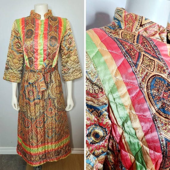 1960s Quilted Housedress - image 2