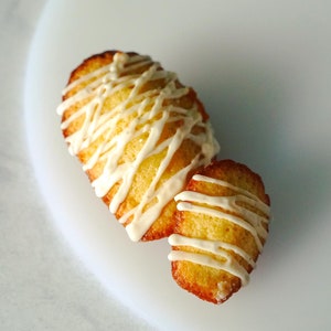 French Madeleine Cookies / Wedding Cookies / Party Favors