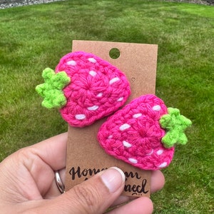 Crochet Strawberry Hair Clips: Pink Fruit Snap Clips