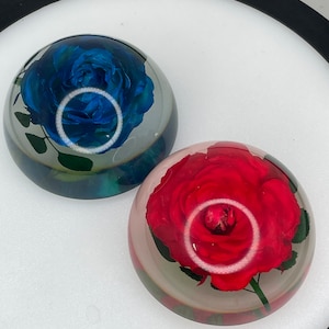 2.5&quot; Blue or Red Rose Half Globe