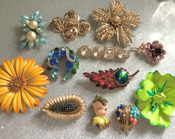 Designer signed vintage collectible multicoloured  flower insect brooch lot ( Art, Coro, Givenchy)