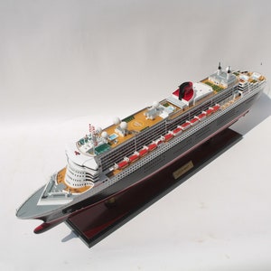RMS Queen Mary 2 Ship Model 70cm - RMS Queen Mary 2 Wooden Ship Model - Special Edition