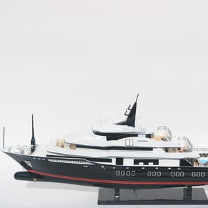Alfa Nero Yacht Model 71cm (28&quot;) – Handcrafted Luxury Boat – Nautical Decor for Office or Home