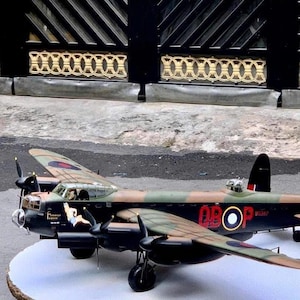 Pre-order, 1/48 AVRO LANCASTER Tamiya, Built and Paint