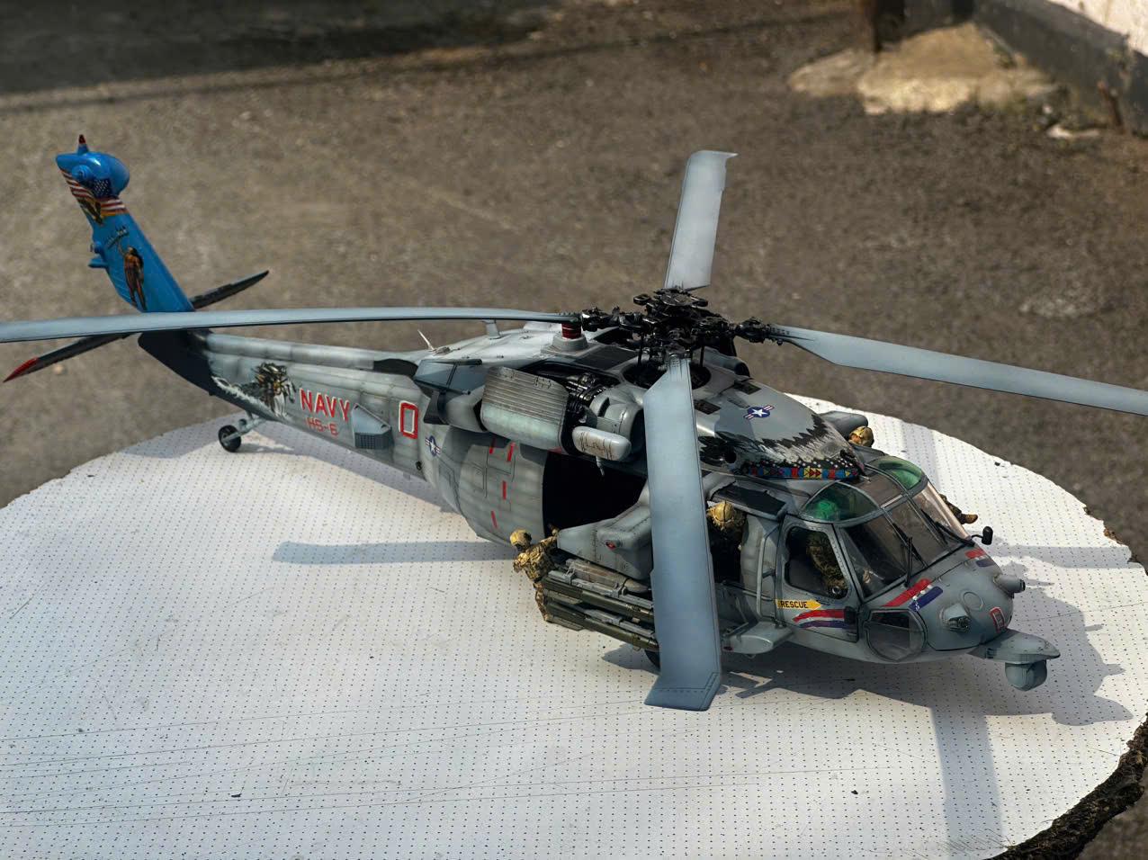 Pre-order, MH-60S Knighthawk With 6 Figures, Scale 1/35 Built and