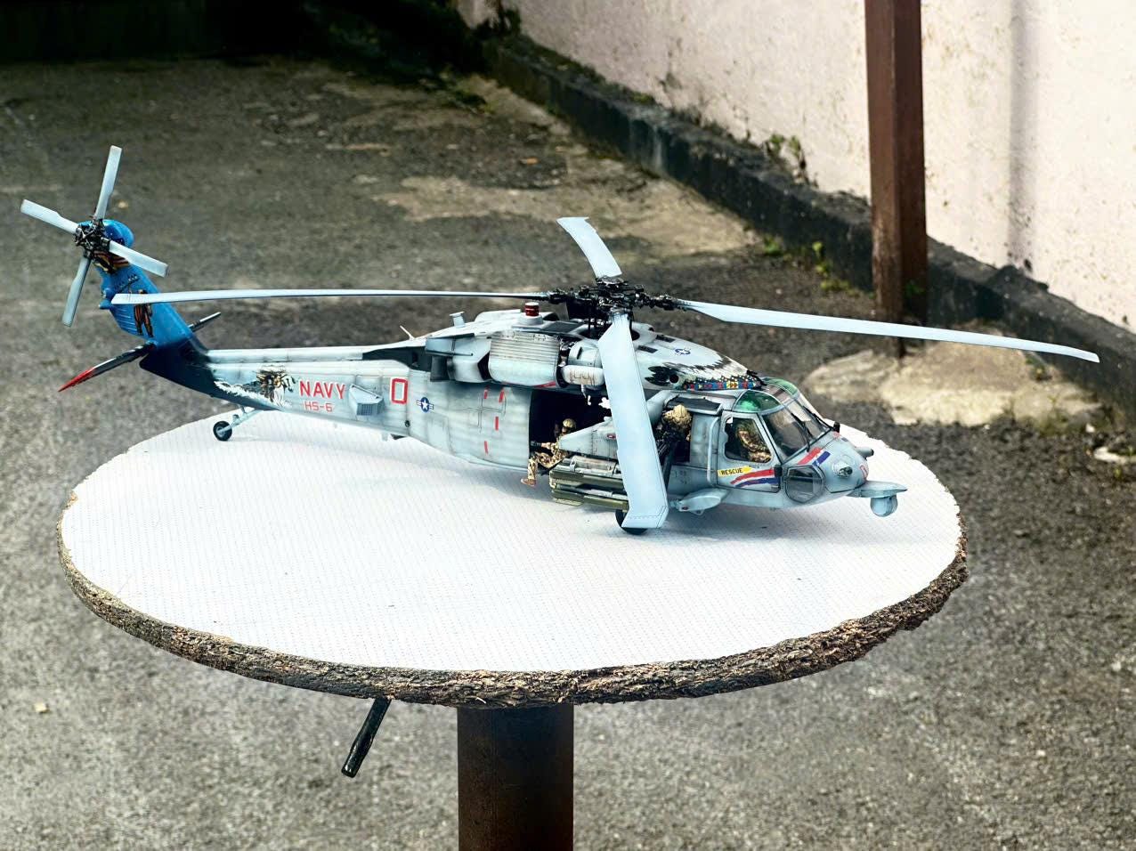 Pre-order, MH-60S Knighthawk With 6 Figures, Scale 1/35