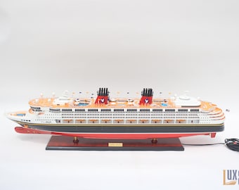 39インチ ディズニー マジック クルーズ船模型 – イルミネーション付き
